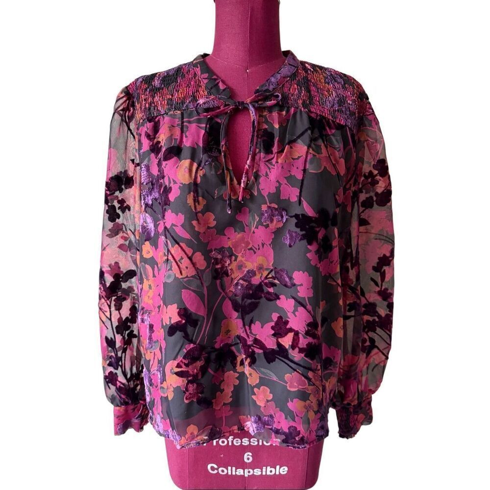 Evereve Floral Velvet Burnout Smocked Boho Top Blouse size‎ Large long Sleeve
